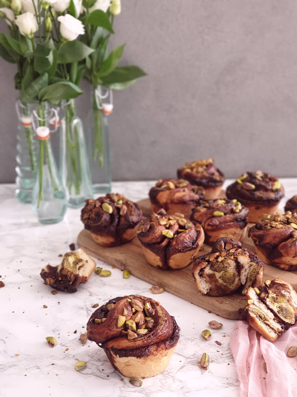 Pistáciovo-čokoládové cruffins.