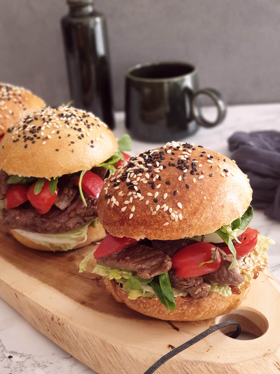 Burgrové žemle a Avokádo-beef burger