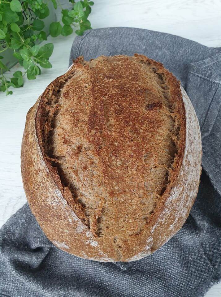 Jednoduchý pšeničný chlieb