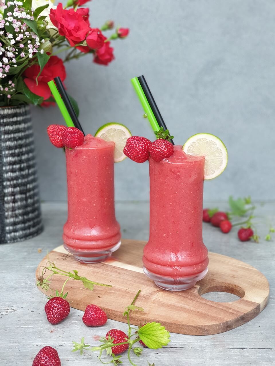 Strawberry frozen margarita